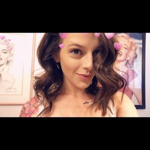 Meet your Posher, Brittni